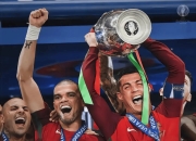 开云官网-克罗地亚翻盘葡萄牙，罗本一己之力扛起全队的简单介绍