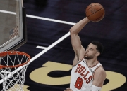 开云棋牌入口-鹈鹕完胜掘金，拉文打破历史纪录