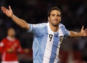 开云棋牌官方-跨界之夜，当格列兹曼的足球灵魂点燃NBA季后赛