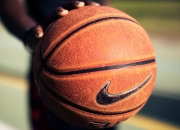 开云棋牌官方-凯尔特人强势晋级，浓眉西决生死战接管比赛，双线战场，两种主宰