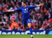 开云棋牌APP-富安健洋教科书式防守冻结巴萨尖刀，阿森纳季前赛完胜展现战术成熟