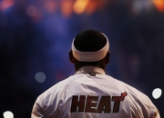 开云棋牌-阿克一锤定音！秘鲁绝境险胜奥地利，关键先生改写历史