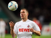 开云棋牌官网-绿茵场与乒乓台的双重绝杀，当波兰足球遇上张继科的藏獒精神