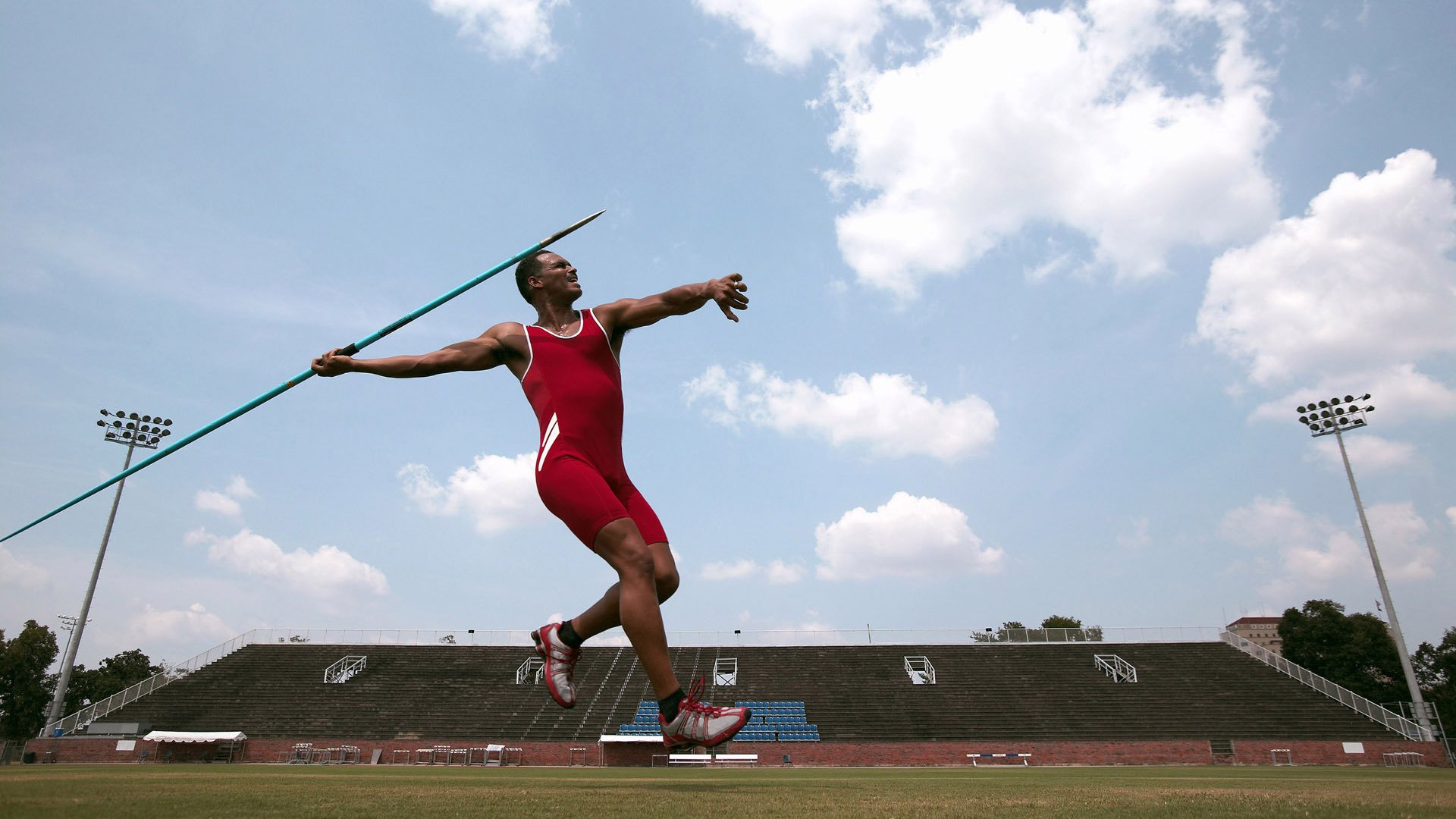 布伦森的教科书之夜，深圳队对阵山西队的战术启示