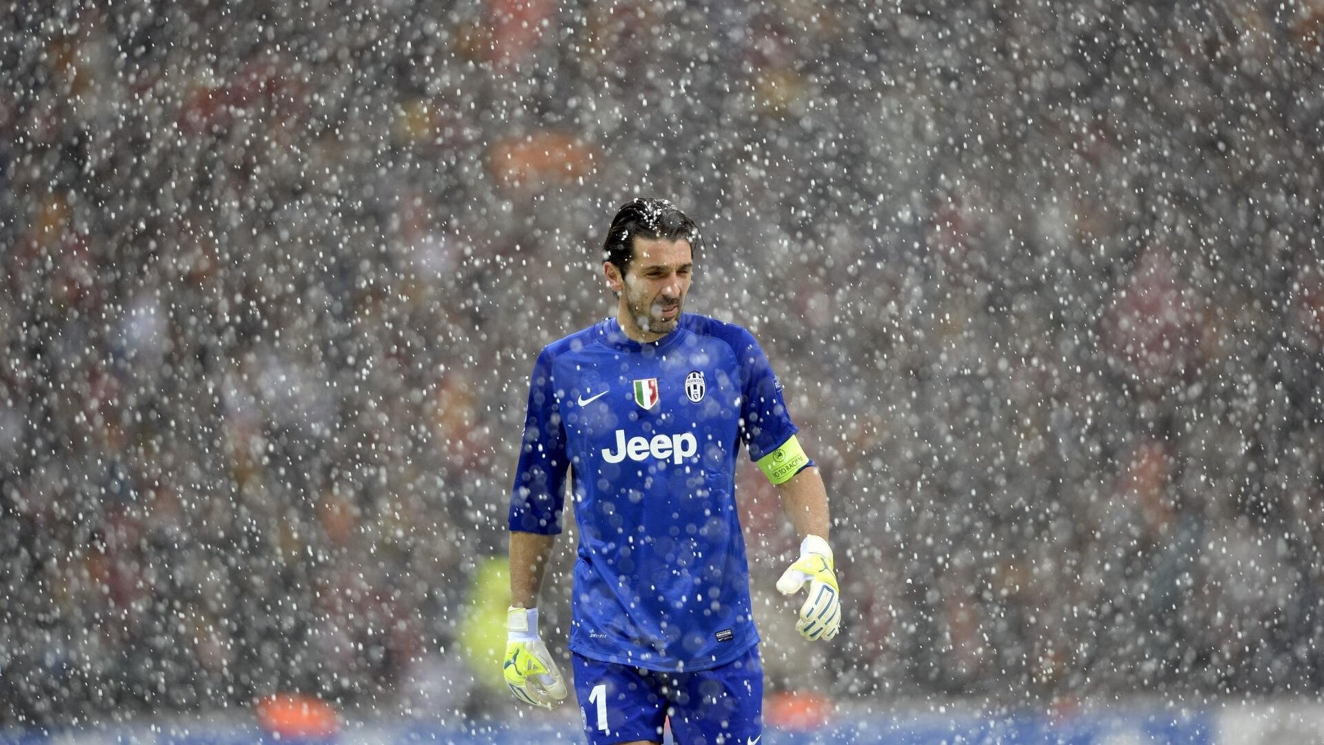 一剑封喉，东契奇超远三分绝杀黄蜂，独行侠抢下天王山